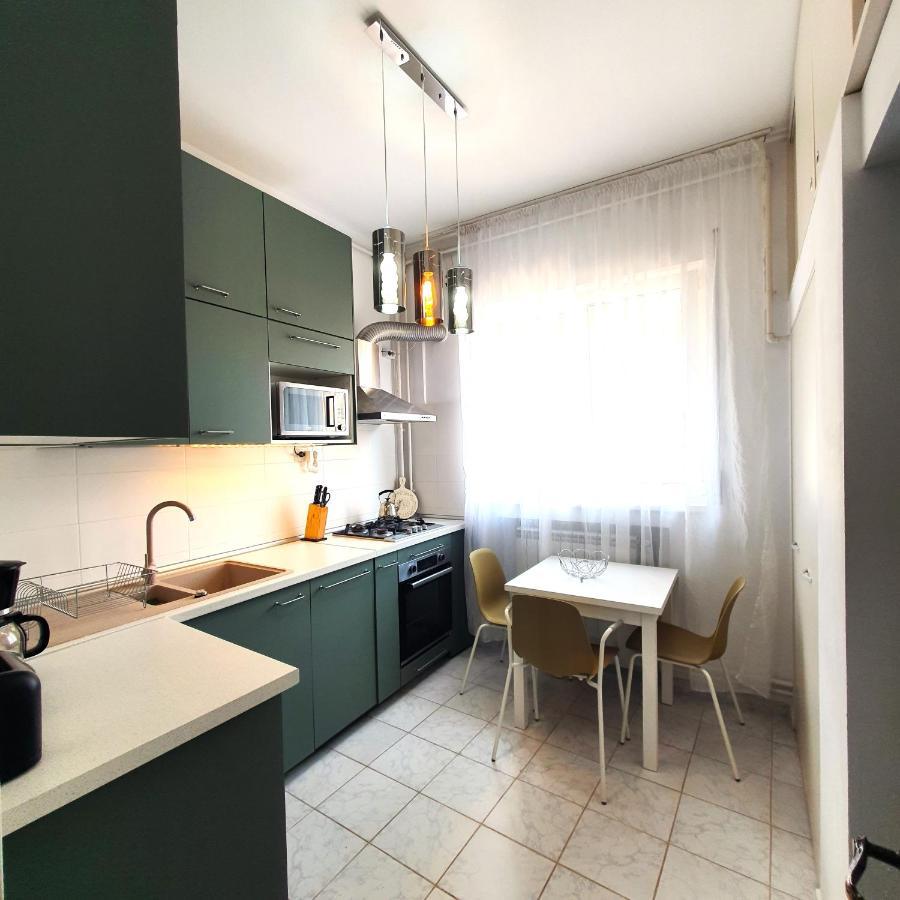 City Center Apartment Bukarest Exteriör bild